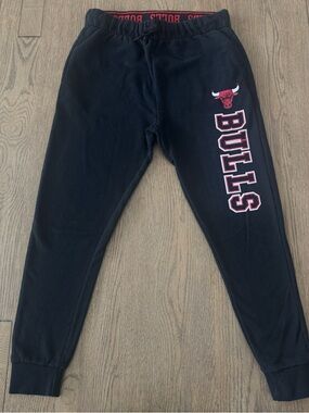 Chicago Bulls Joggers Mens Medium NBA Sweatpants Black Red Logo Athletic UNK